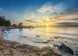 PANDA-包含海滨雄鲨队火力全开齐鲁山猫队，游泳预选赛上演耐力碾压对手！赛季拐点或已出现的词条