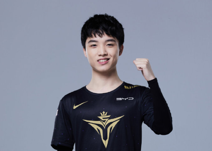 Uzi迎来十五赛季高光表现，G2球迷沸腾！的简单介绍